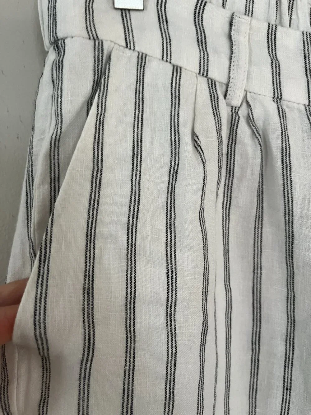 Quince Sz 8 Euro Linen Pleated Trousers White with Black Stripe